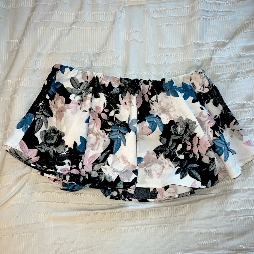 State of Being Floral Strapless Crop